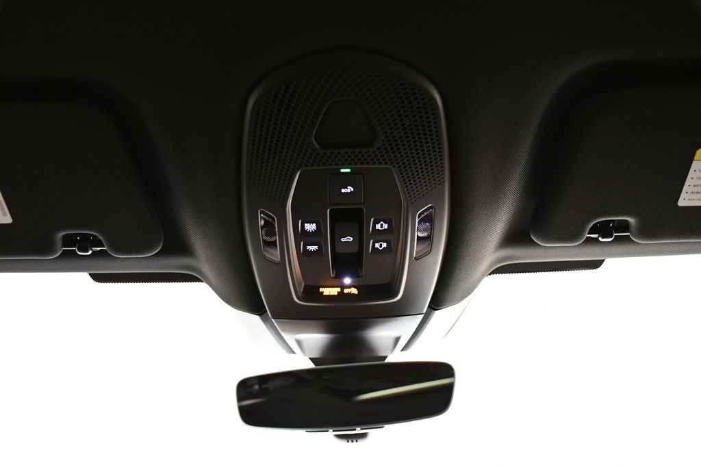 Thumbnail: 2026 Porsche Panamera - 24