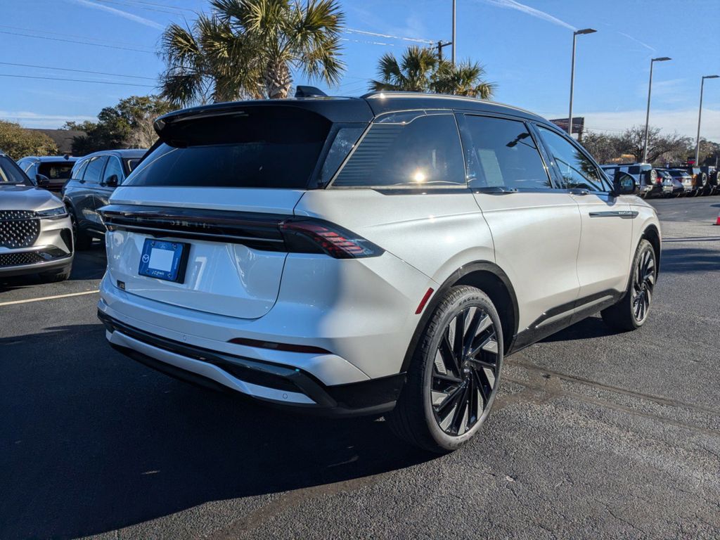 2025 Lincoln Nautilus Hybrid Reserve