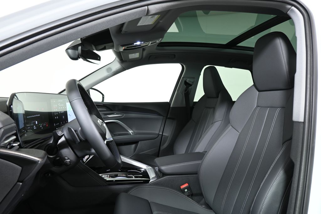 Thumbnail: 2025 Audi Q5 - 13