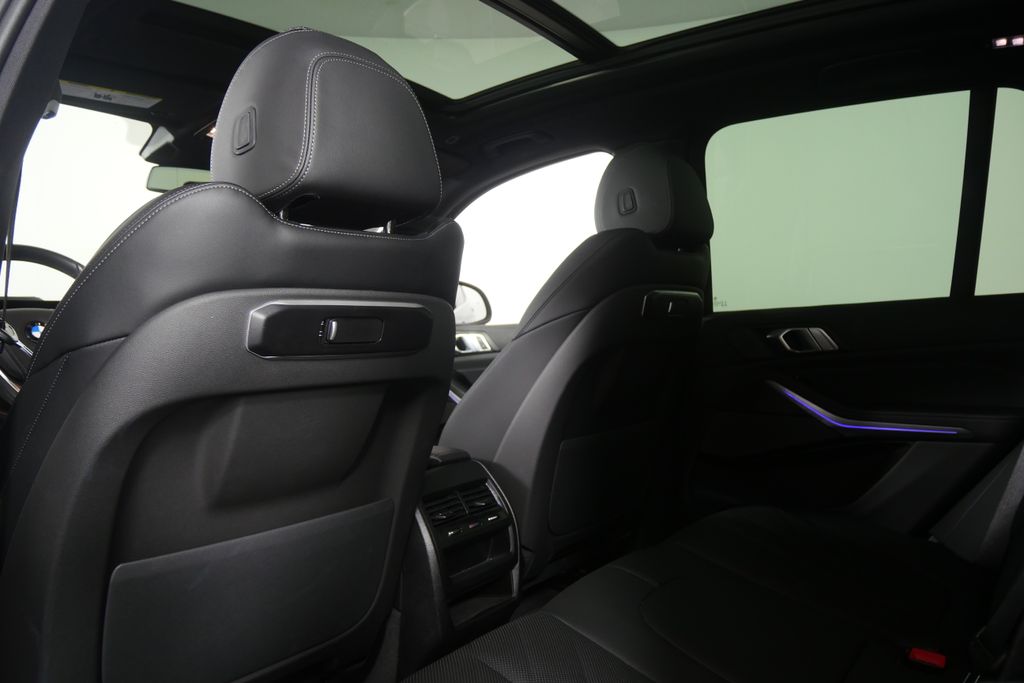 Thumbnail: 2026 BMW X5 - 16