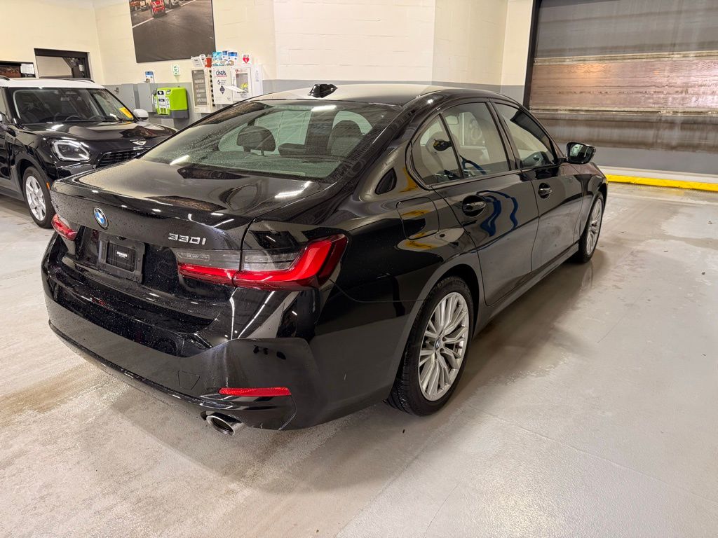 Thumbnail: 2023 BMW 3 Series - 6