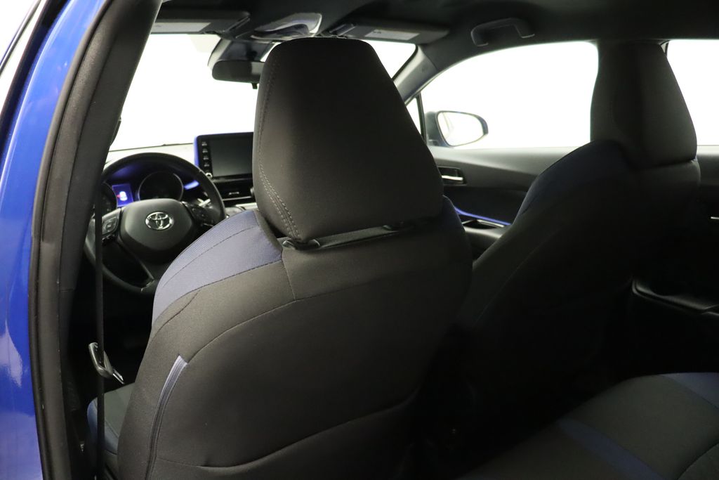 2021 Toyota C-HR LE 20