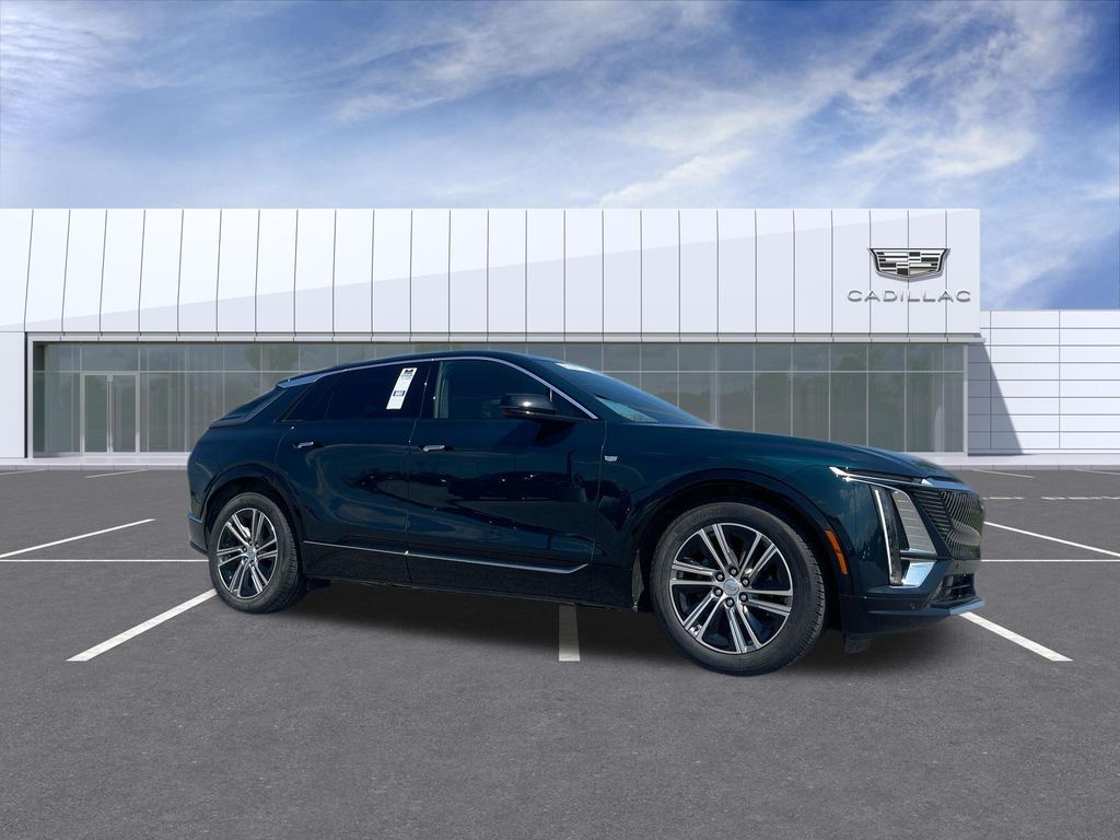 2024 Cadillac LYRIQ Luxury 2 AWD