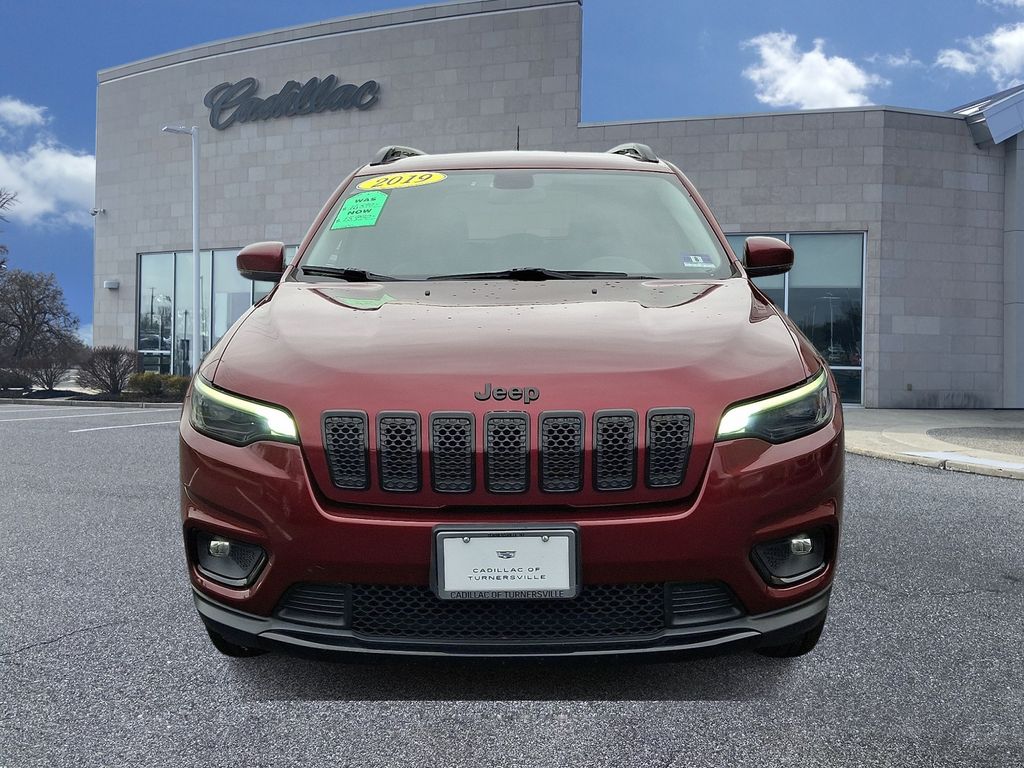 Thumbnail: 2019 Jeep Cherokee - 2