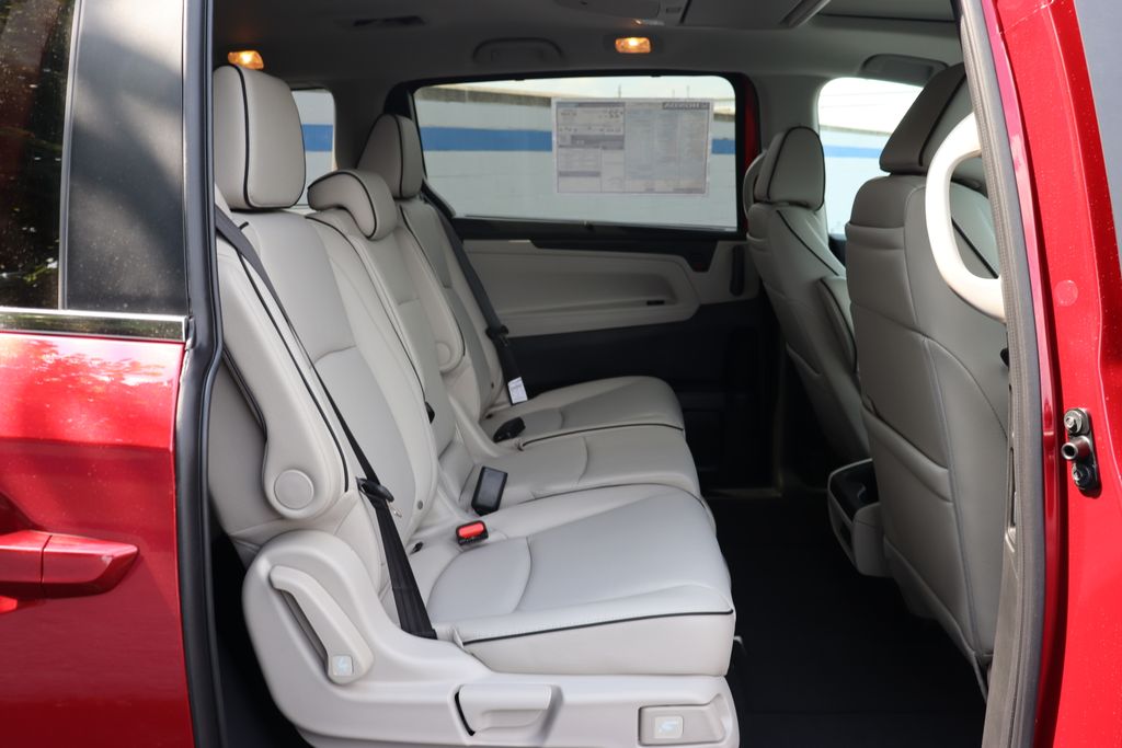 Thumbnail: 2026 Honda Odyssey - 14