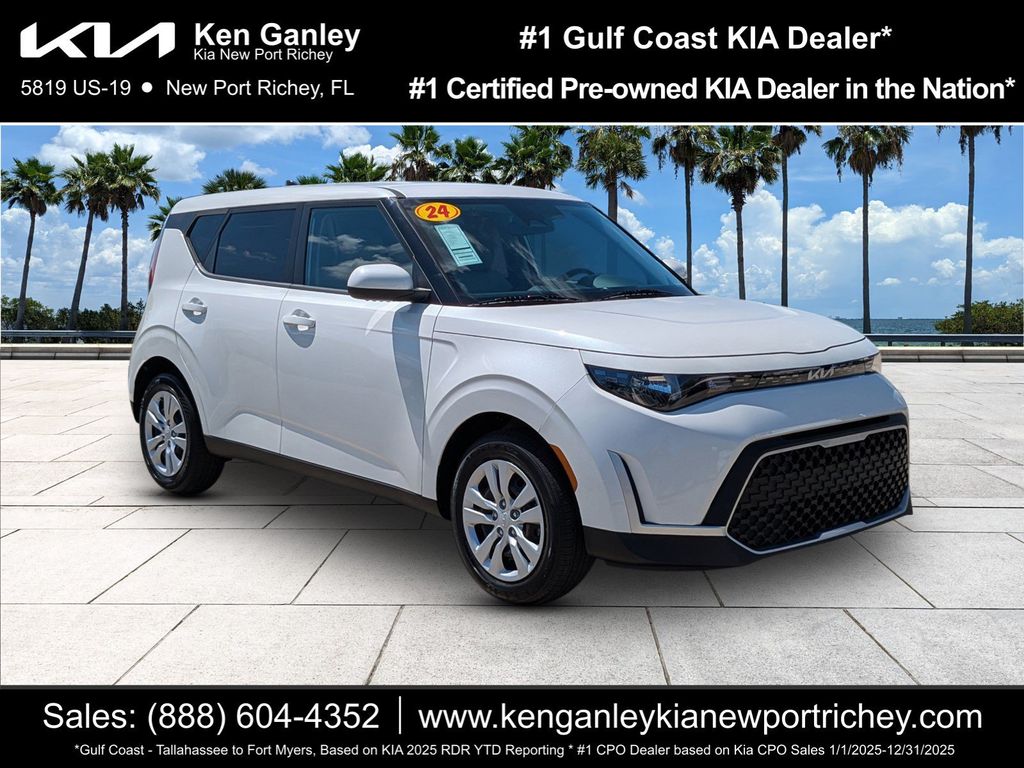 Snow White Pearl 2024 Kia Soul SUV / Crossover Front-Wheel Drive Continuously Variable Transmission