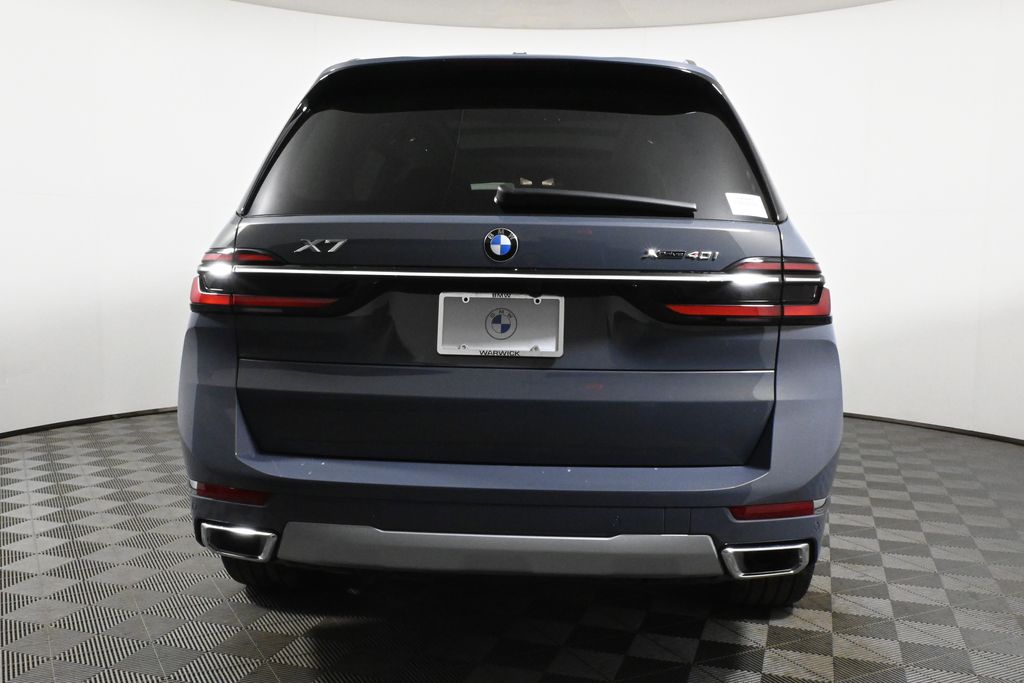 2025 BMW X7 xDrive40i 6