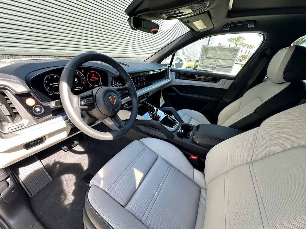 Thumbnail: 2026 Porsche Cayenne - 4