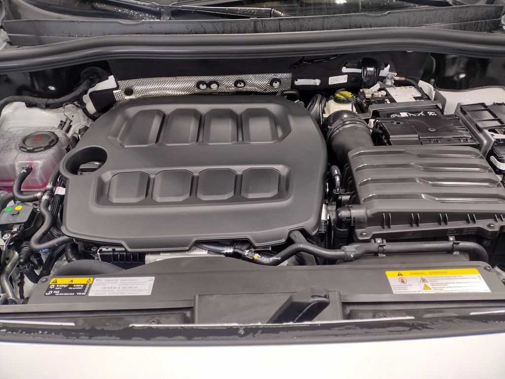 2025 Volkswagen Tiguan SE photo 4