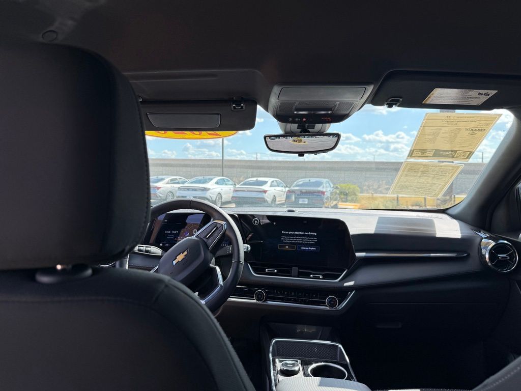 Thumbnail: 2026 Chevrolet Equinox - 21