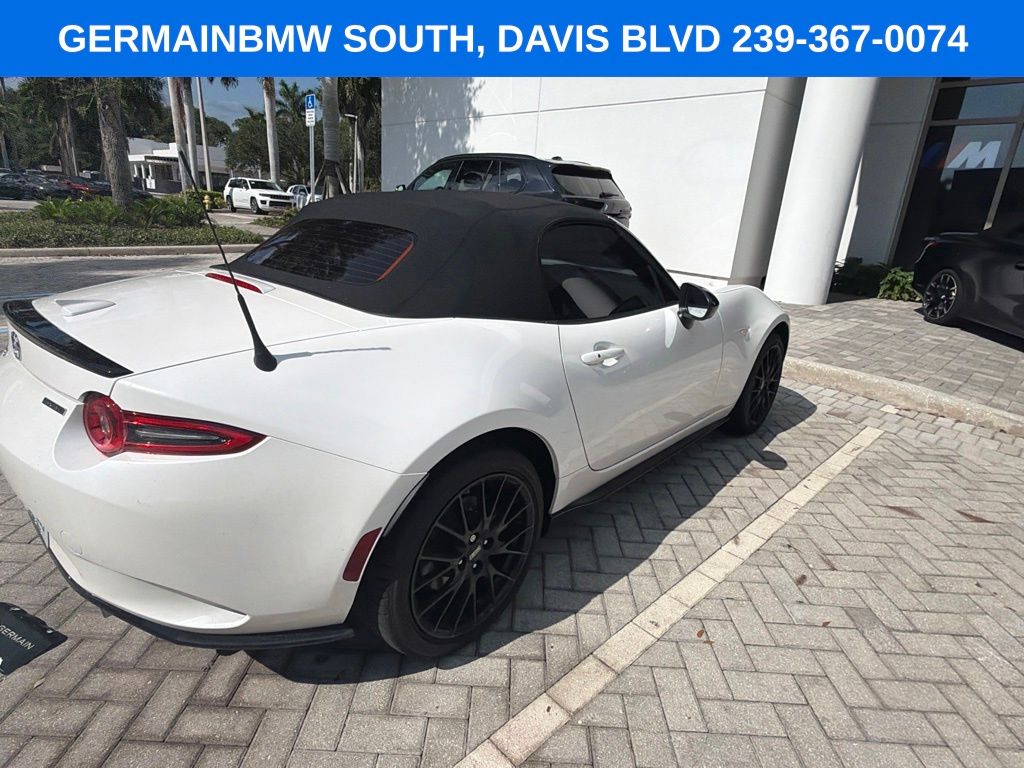 Used 2026 White Mazda Club image 11