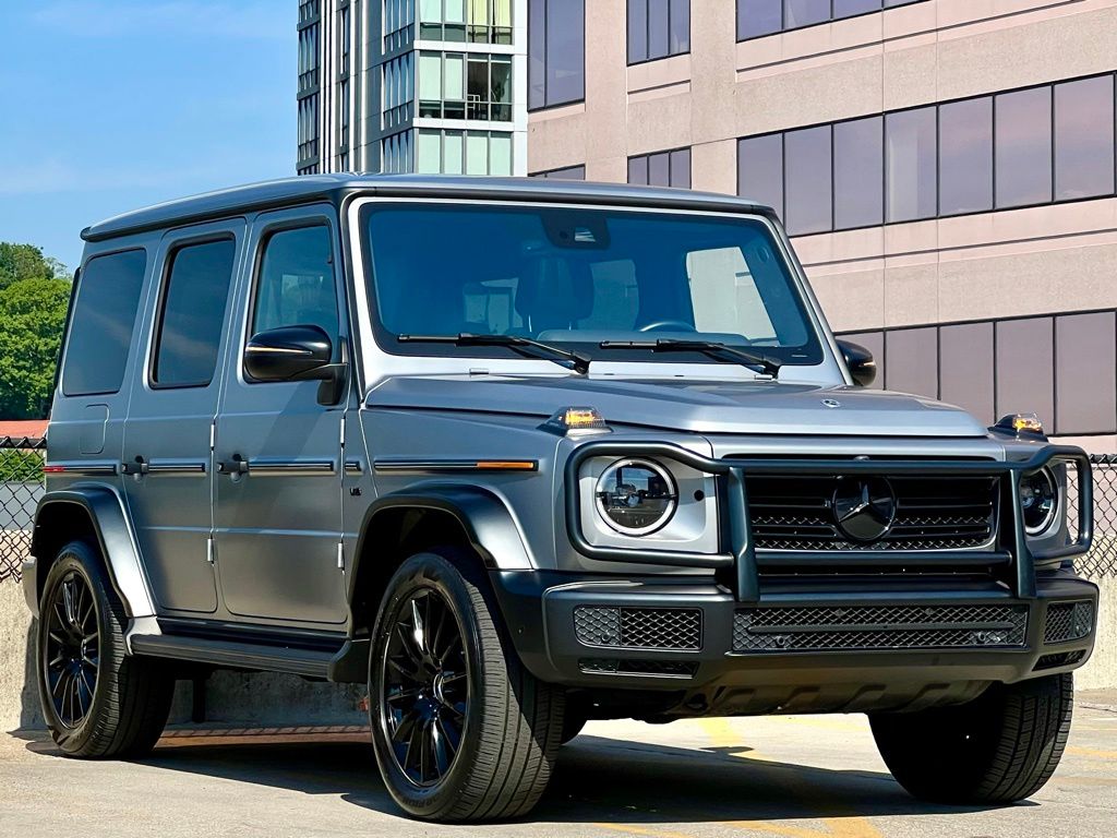 Gray (MANUFAKTUR Platinum magno) 2024 Mercedes-Benz G-Class G 550 4MATIC SUV / Crossover All-Wheel Drive 9-Speed Automatic
