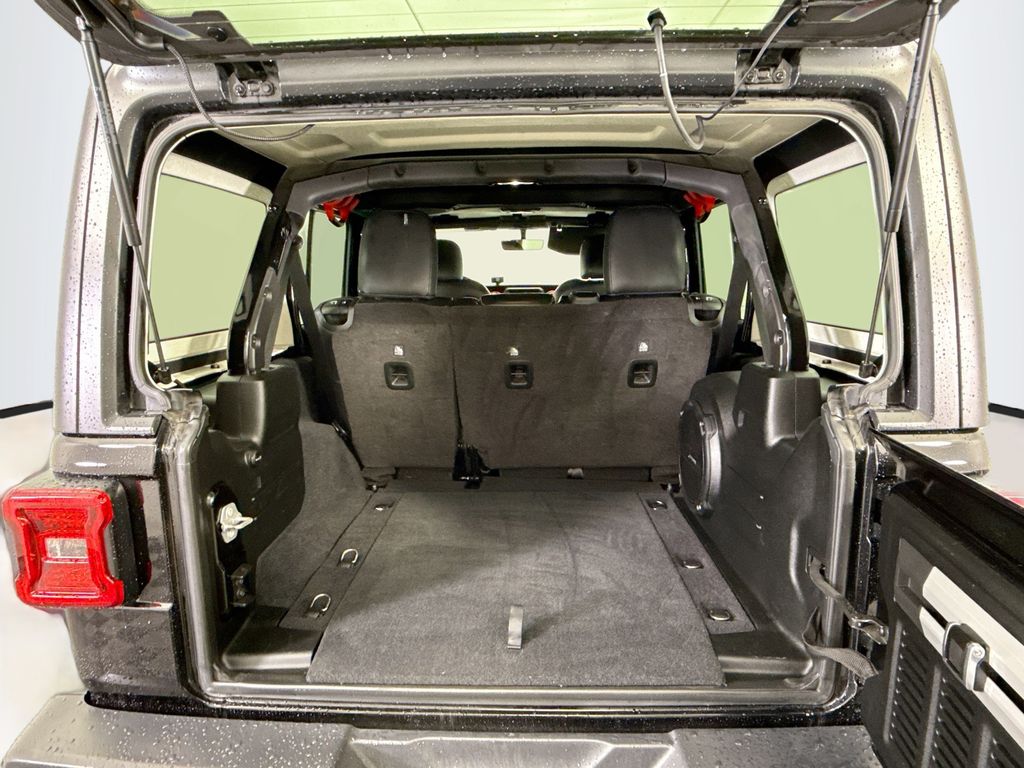 Thumbnail: 2018 Jeep Wrangler - 29