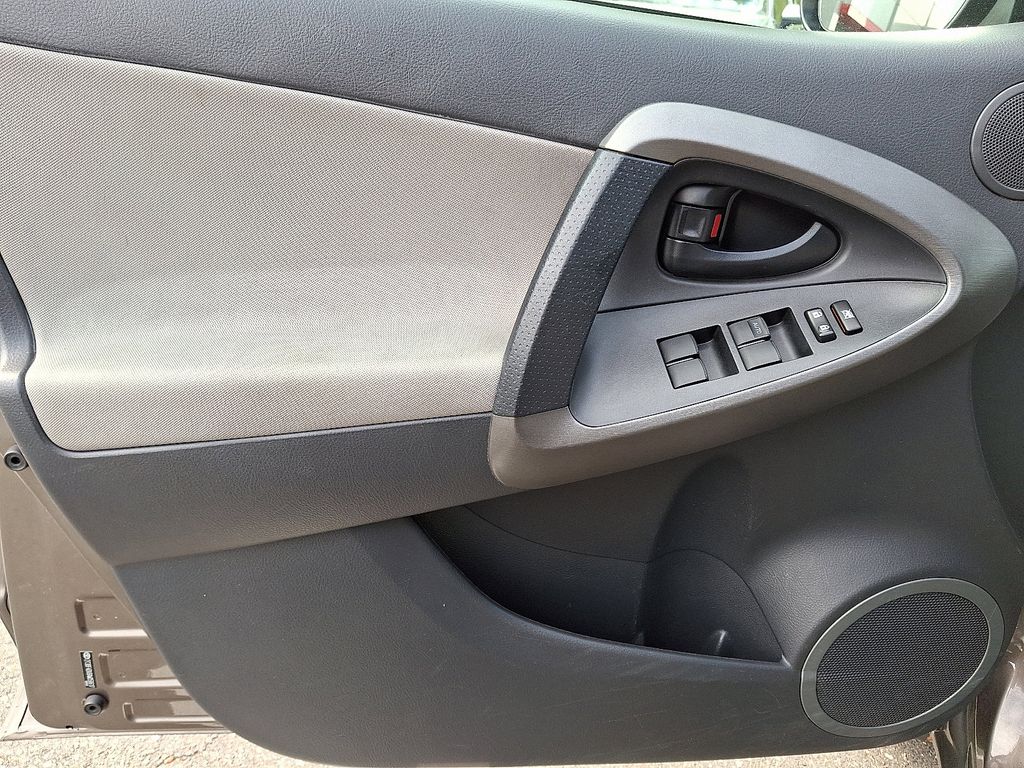 2010 Toyota RAV4 Base 12