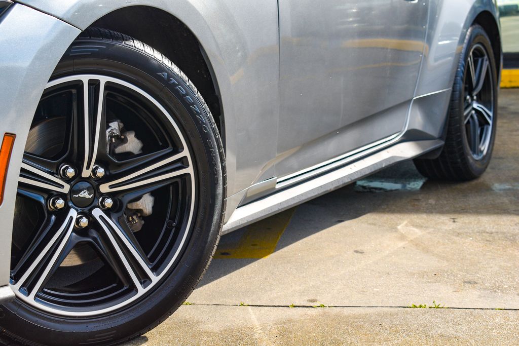 2024 Ford Mustang EcoBoost Premium - 3