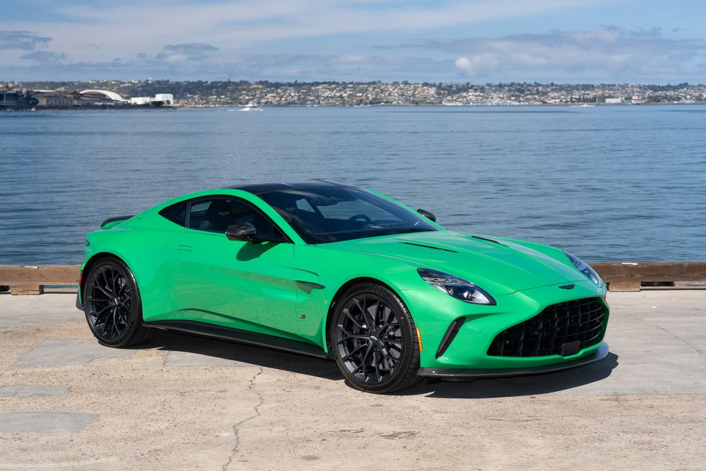 2026 Aston Martin Vantage 4.0 V8's photo