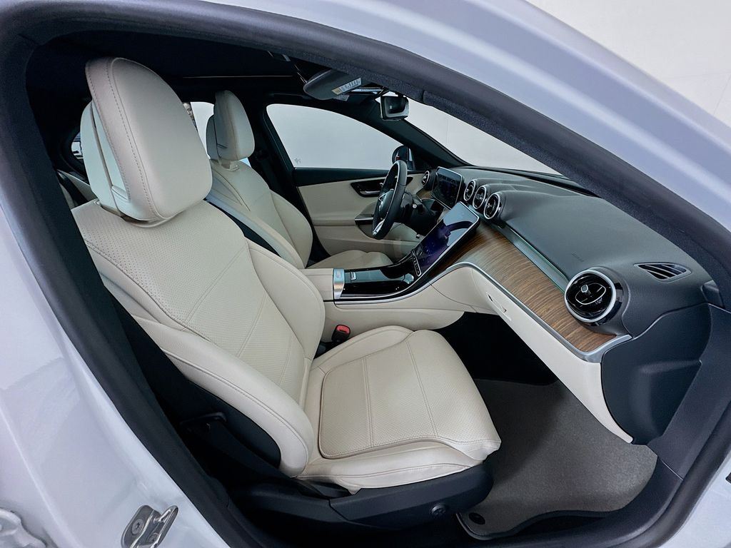 Thumbnail: 2024 Mercedes-Benz C-Class - 28