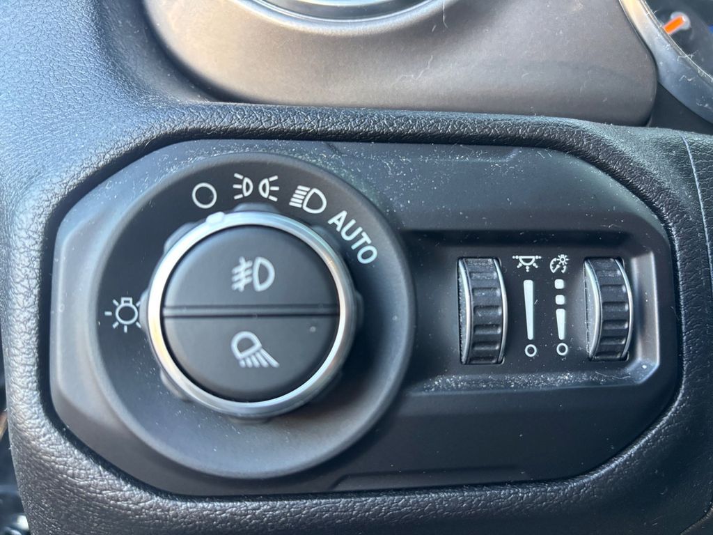 2021 Jeep Gladiator Overland photo 9
