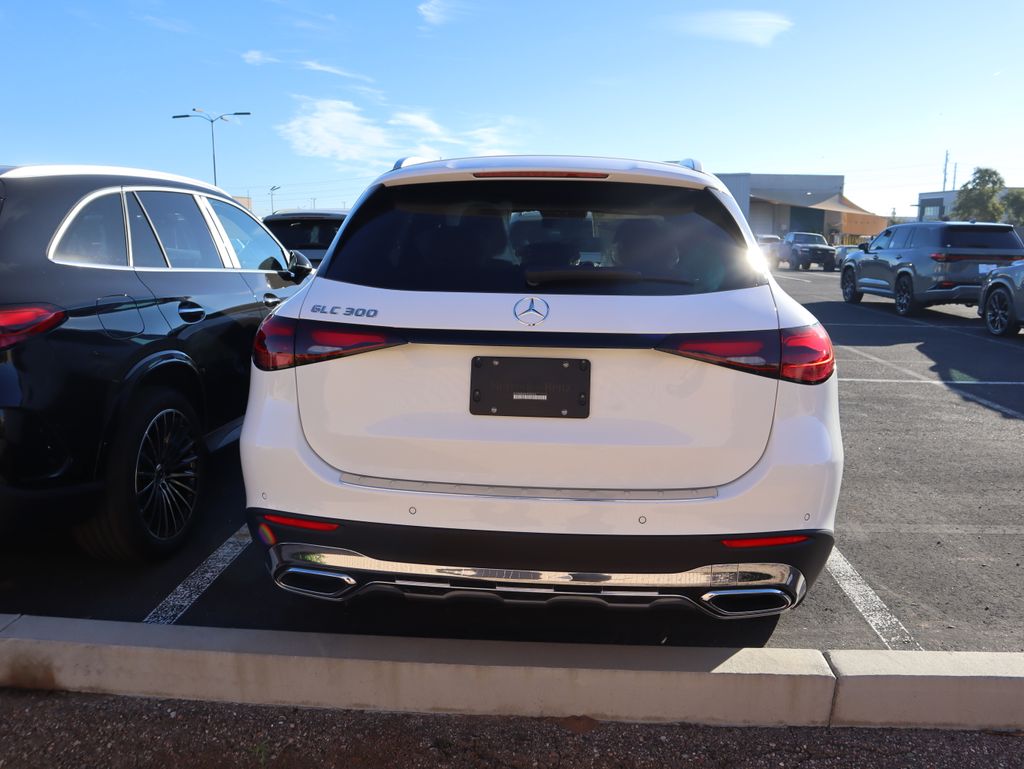 Thumbnail: 2026 Mercedes-Benz GLC - 3