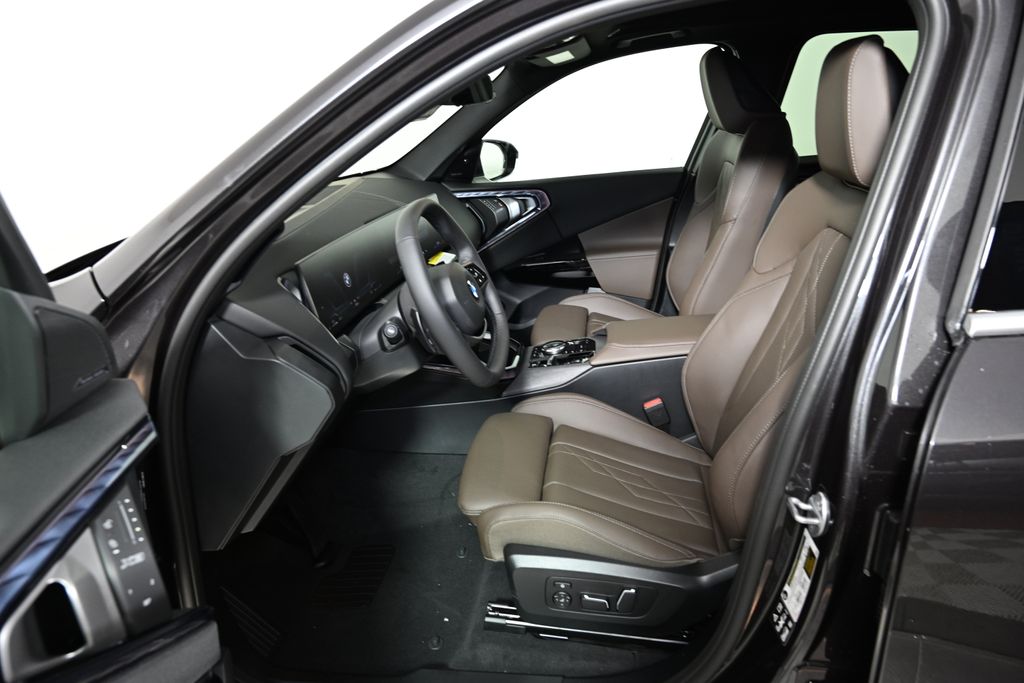 Thumbnail: 2026 BMW X3 - 14