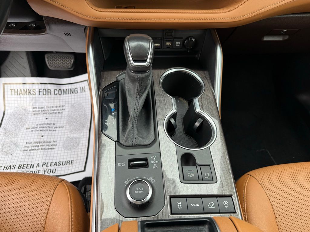 Thumbnail: 2021 Toyota Highlander - 19