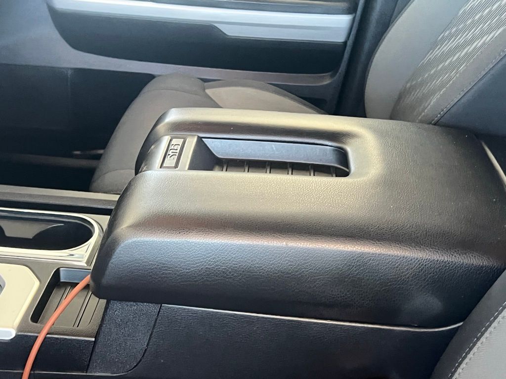 Thumbnail: 2018 Toyota Tundra - 6