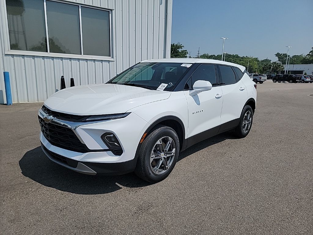 Summit White 2023 Chevrolet Blazer 2LT FWD SUV / Crossover Front-Wheel Drive 9-Speed Automatic Overdrive