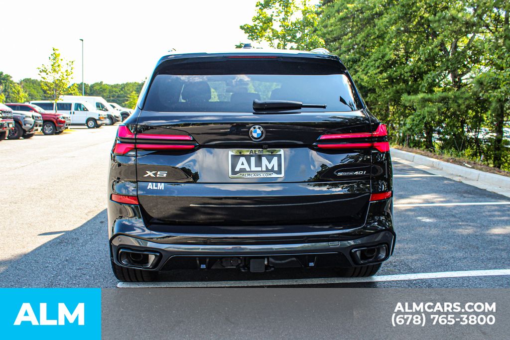 Used 2026 Black BMW sDrive40i image 11