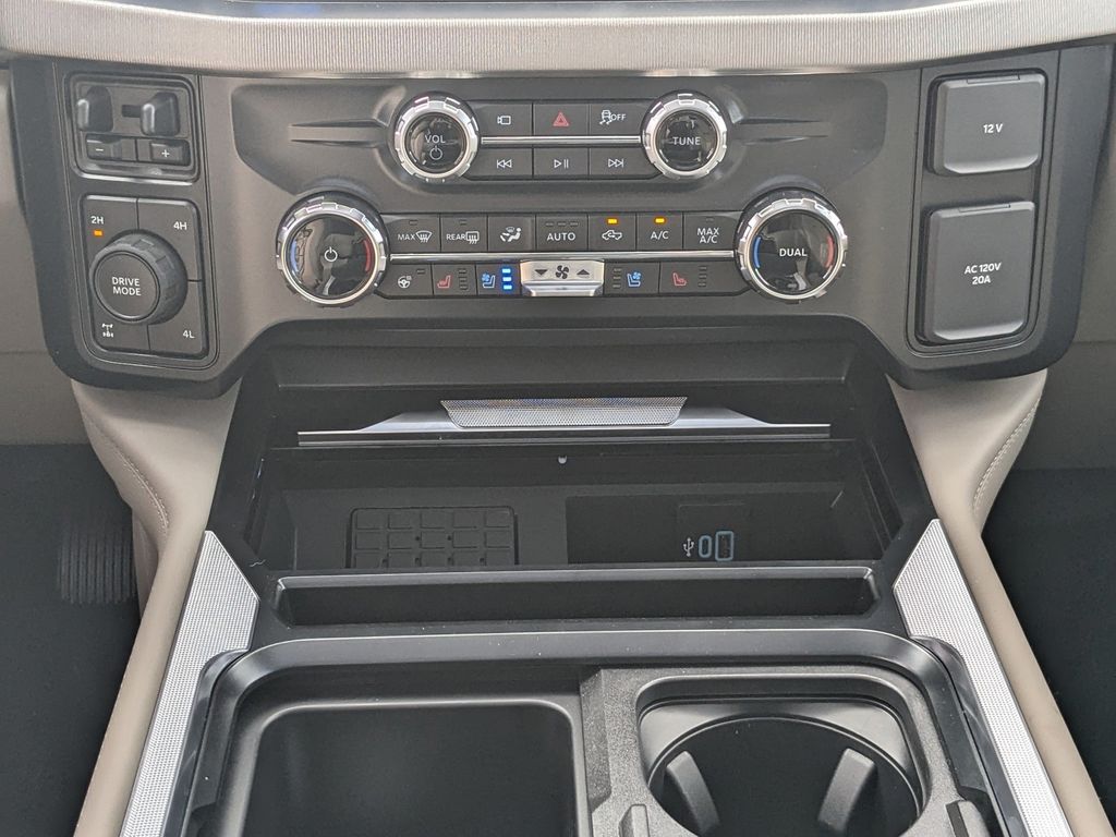 2025 Ford F-250 Super Duty Platinum