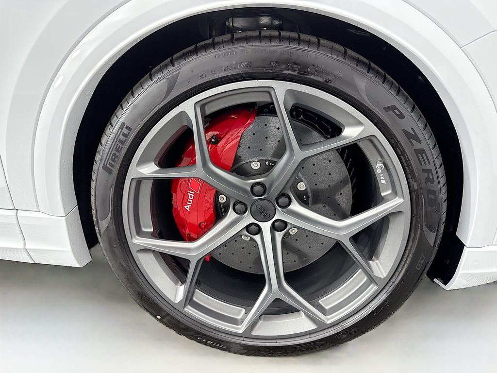 Thumbnail: 2026 Audi RS Q8 - 31