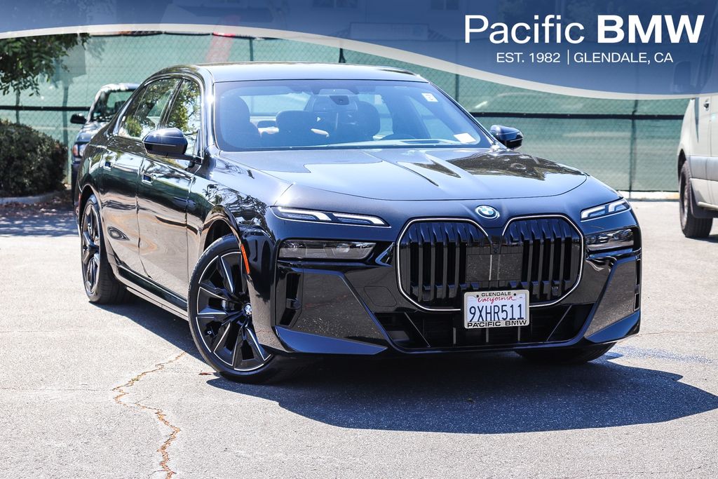 Black Sapphire Metallic 2026 BMW 7 Series Sedan All-Wheel Drive 8-Speed Automatic