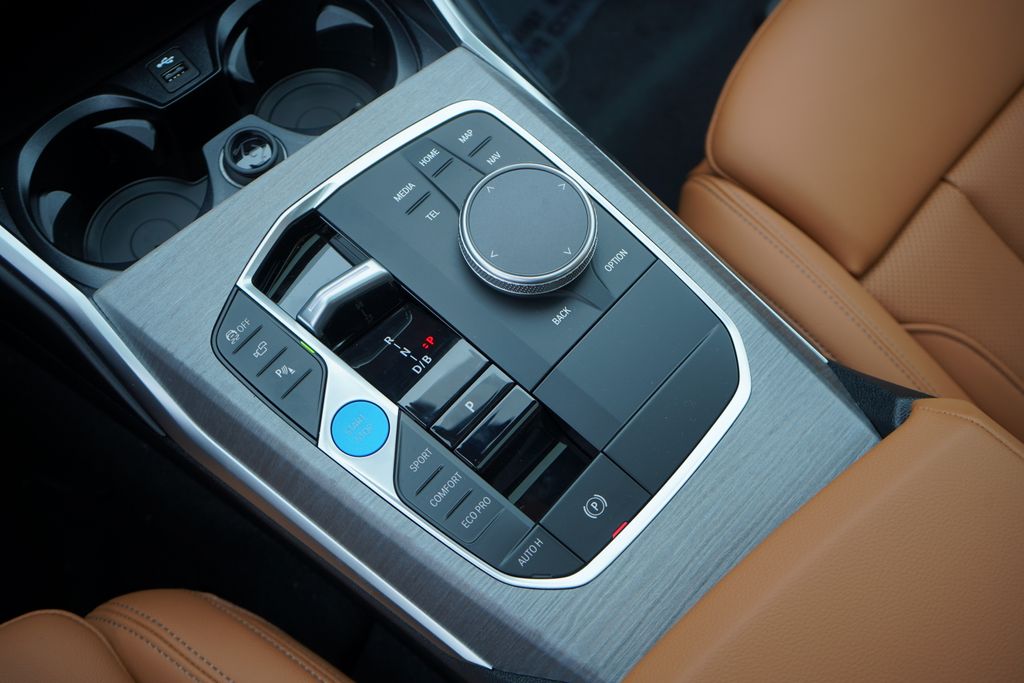 2025 BMW i4 eDrive40 19