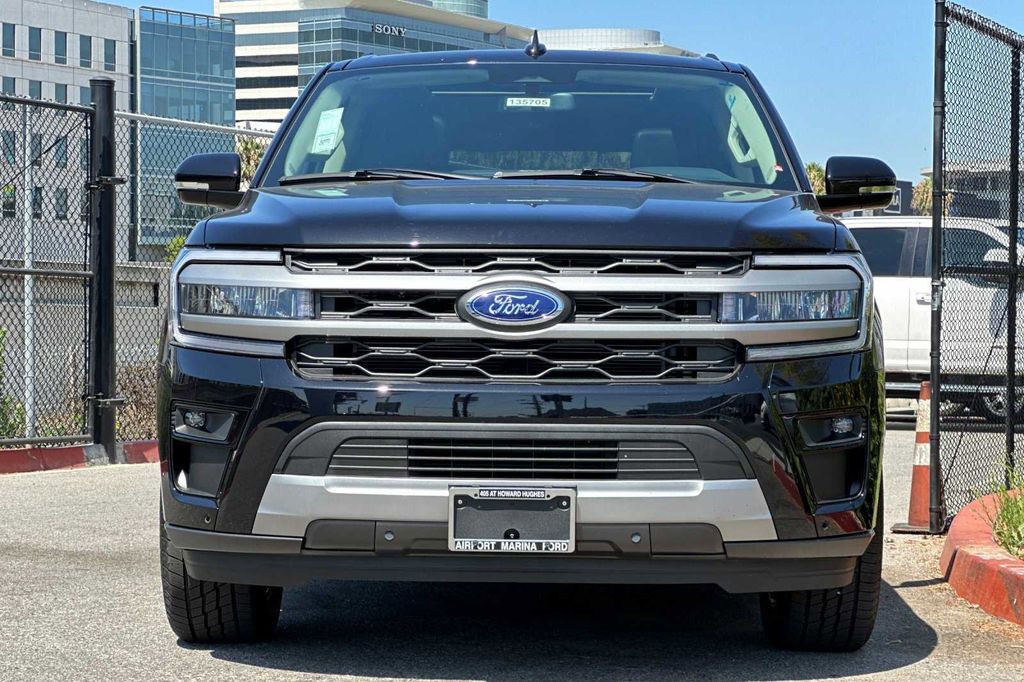 2024 Ford Expedition XLT 10