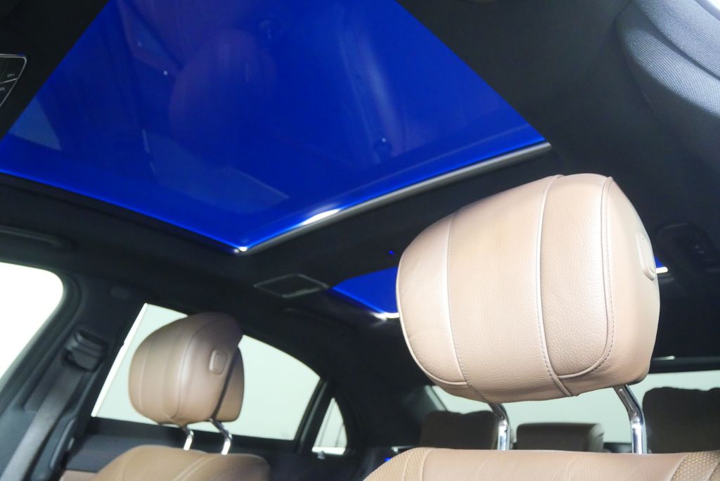Thumbnail: 2017 Mercedes-Benz S-Class - 11