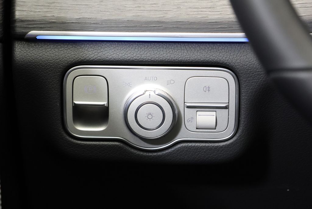 Thumbnail: 2026 Mercedes-Benz GLE - 19