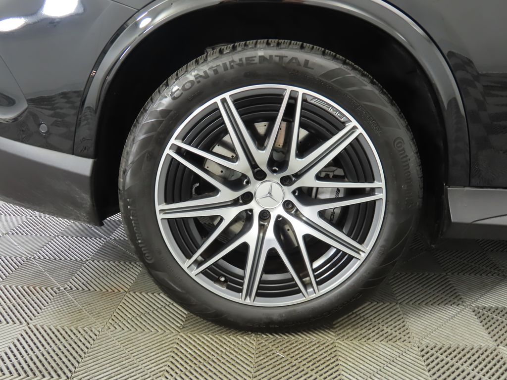 Thumbnail: 2025 Mercedes-Benz GLC - 32