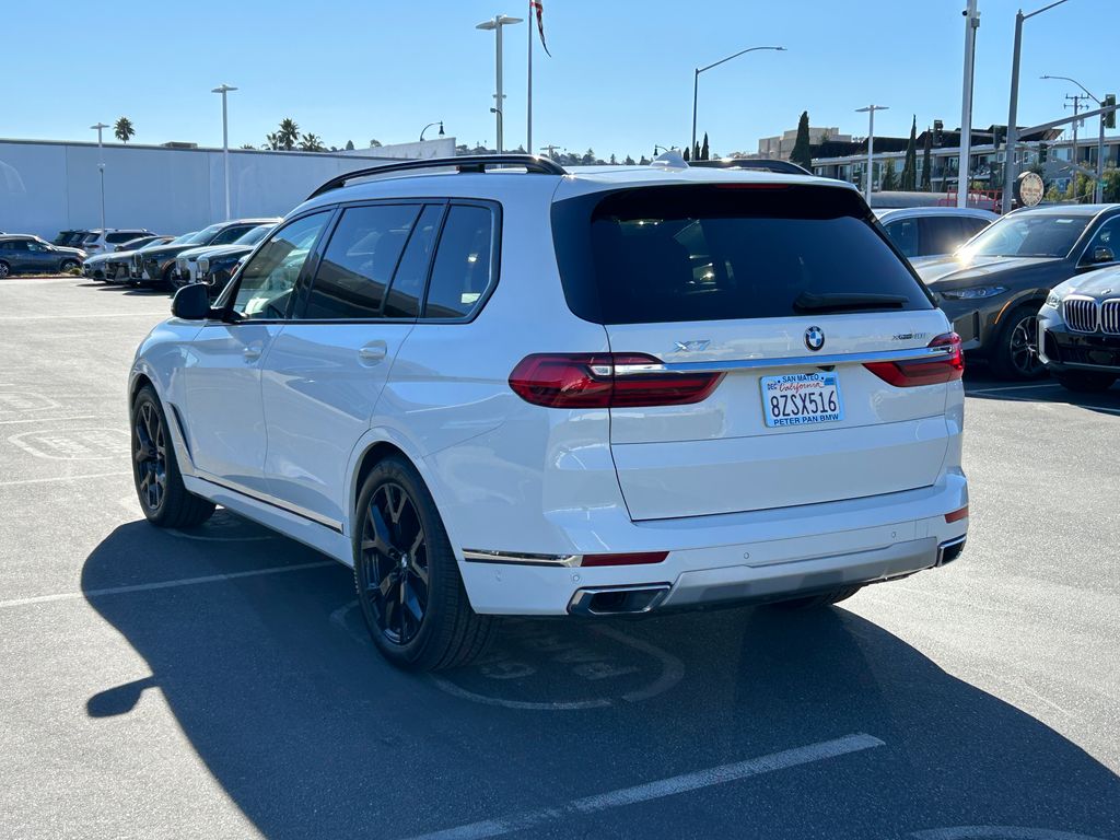 2022 BMW X7 xDrive40i 3