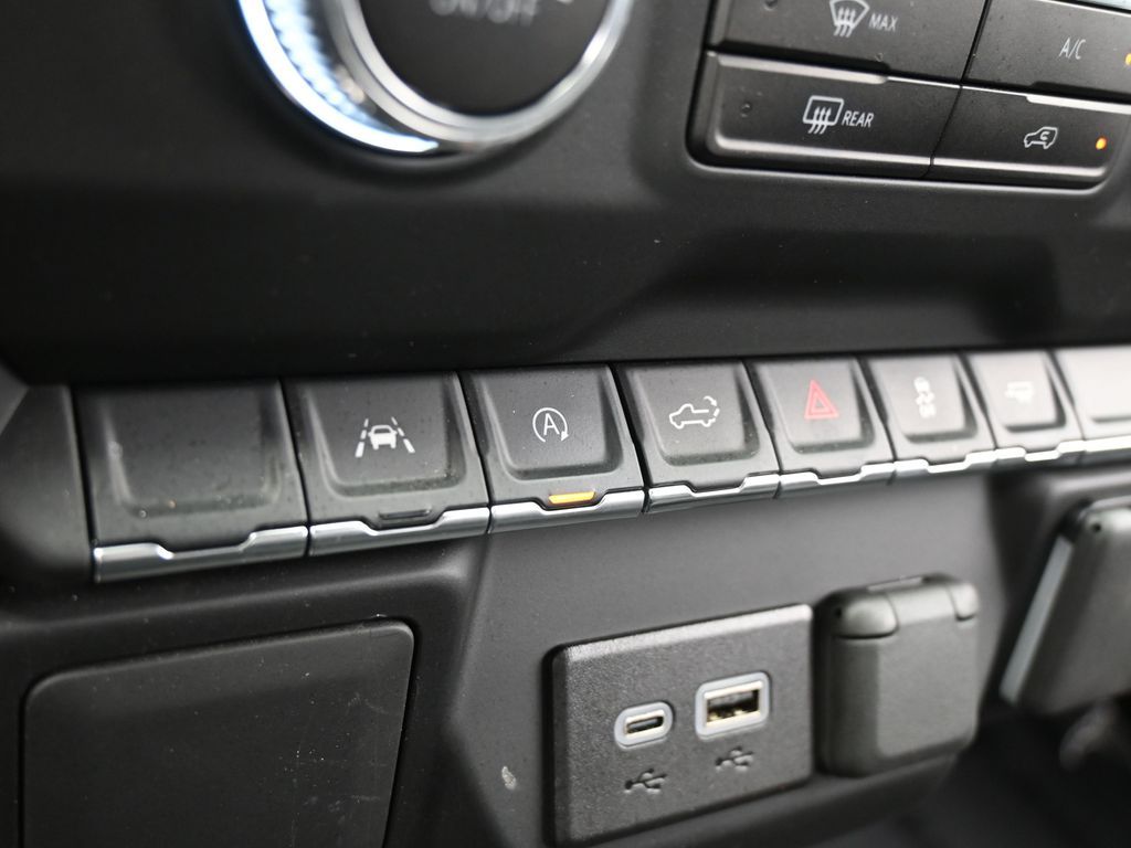 Used 2024 Summit White GMC Pro image 24