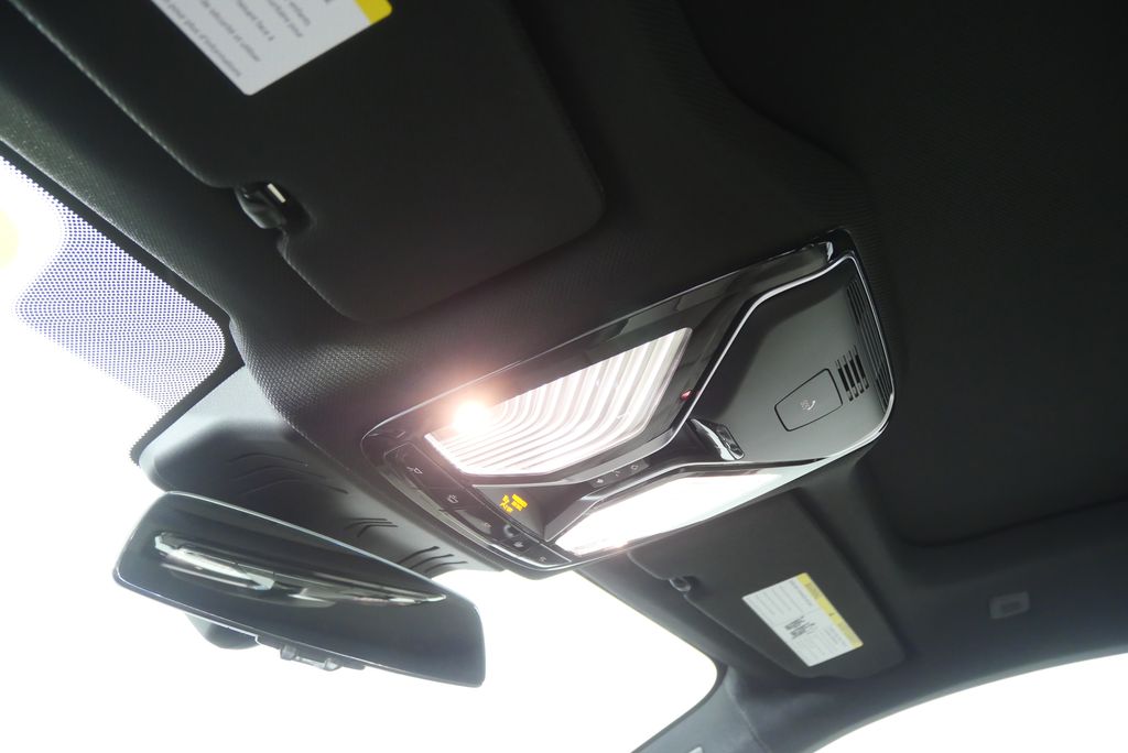 Thumbnail: 2026 BMW 8 Series - 20