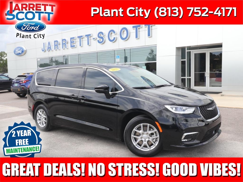 Diamond Black Crystal Pearlcoat 2025 Chrysler Pacifica Minivan Front-Wheel Drive 9-Speed Automatic