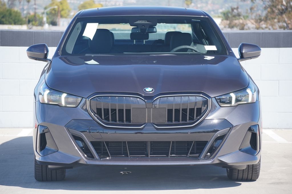 Thumbnail: 2026 BMW 5 Series - 2