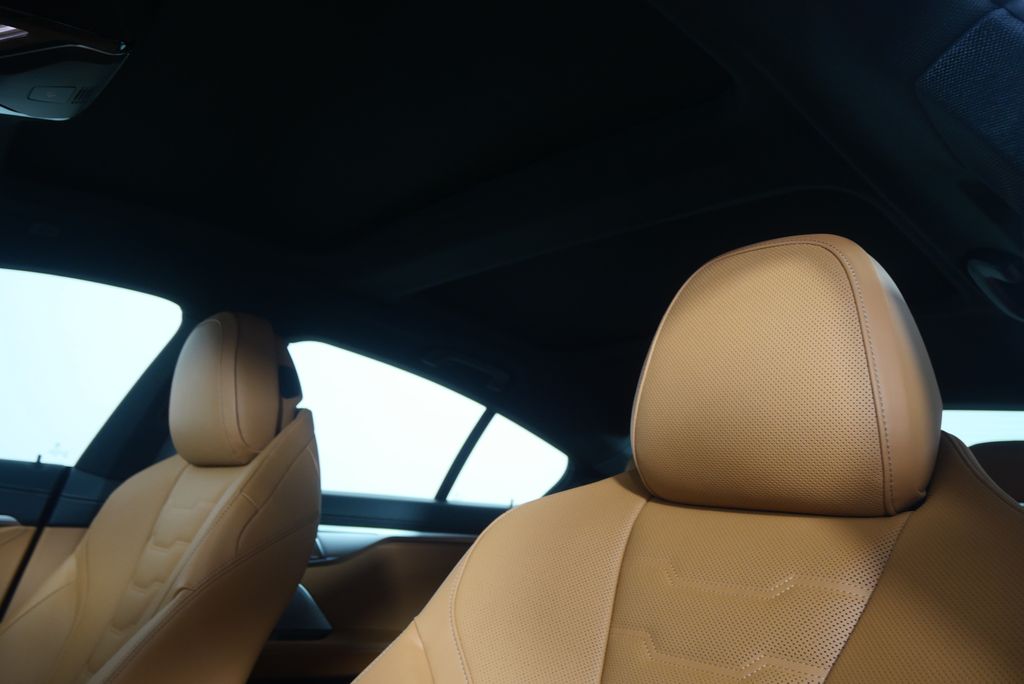 Thumbnail: 2026 BMW 8 Series - 11