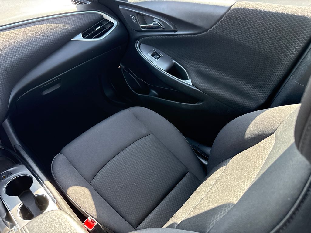 2024 Chevrolet Malibu 1LT - Photo 15