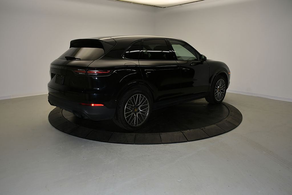 Thumbnail: 2023 Porsche Cayenne - 7