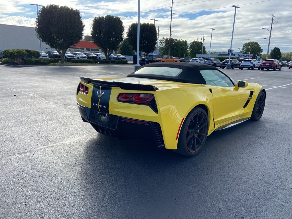 Thumbnail: 2017 Chevrolet Corvette - 5