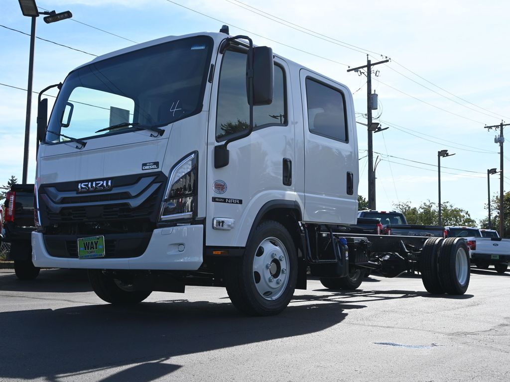 2025 Isuzu NRR 