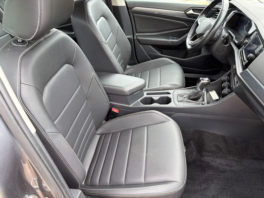 Used 2024 Silver Volkswagen 1.5T SE image 13
