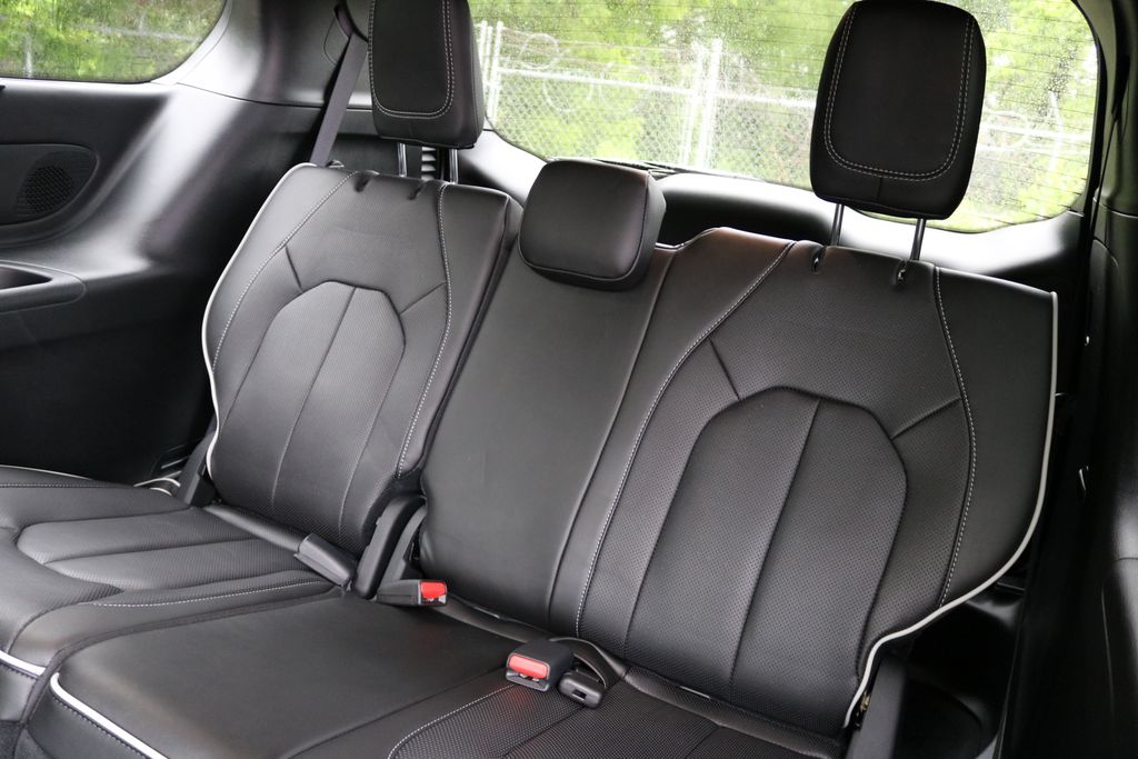 Used Car 2025 Chrysler Pacifica  Limited For Sale Under $50,000 In Austin, Texas