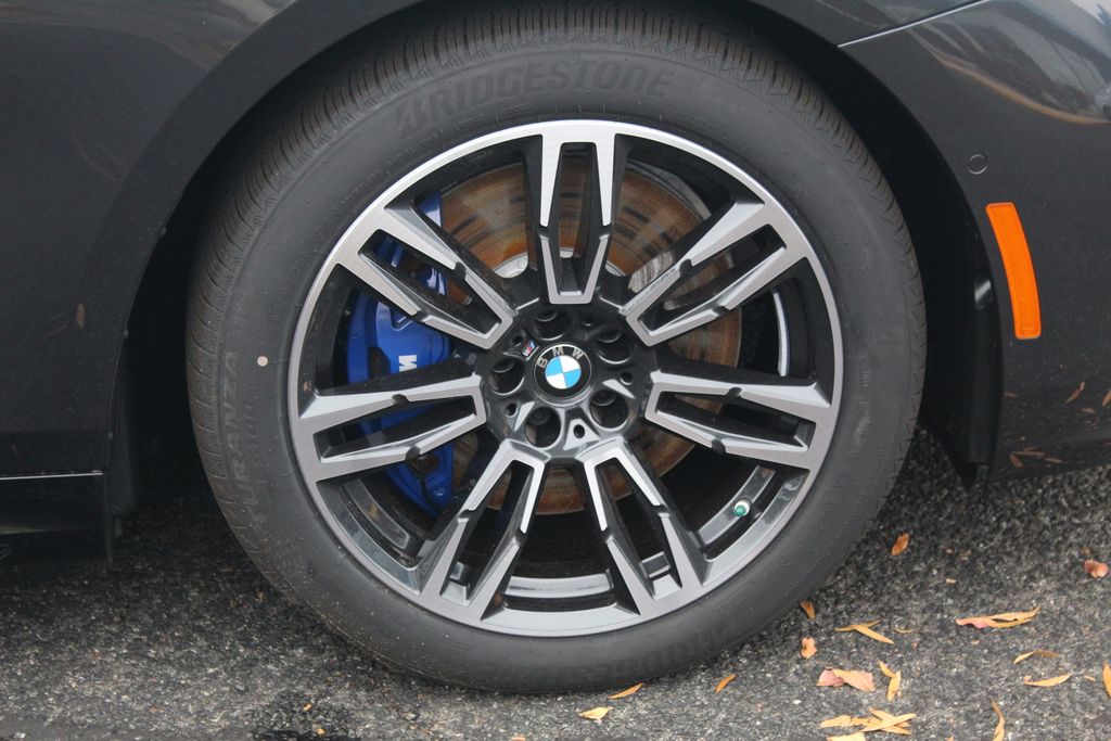 2026 BMW 5 Series 550e - Photo 12