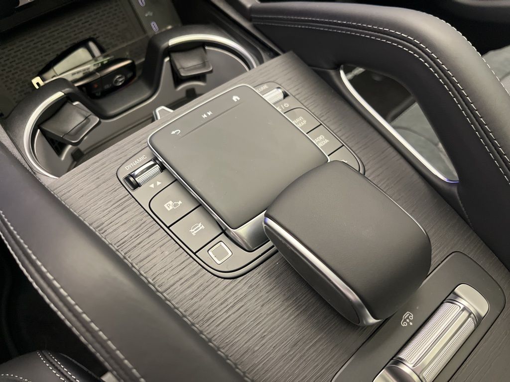 Thumbnail: 2026 Mercedes-Benz GLE - 21